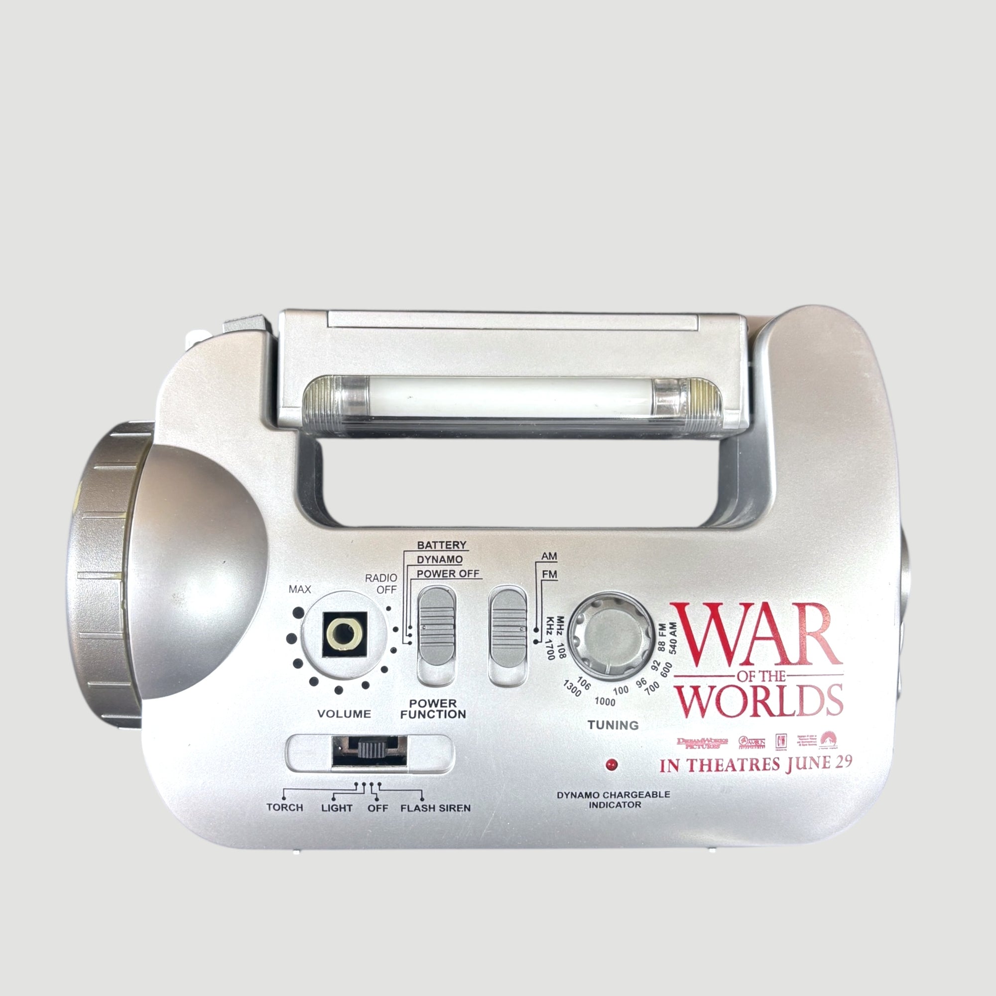 2005 War of the Worlds Wind-Up Radio/Flashlight