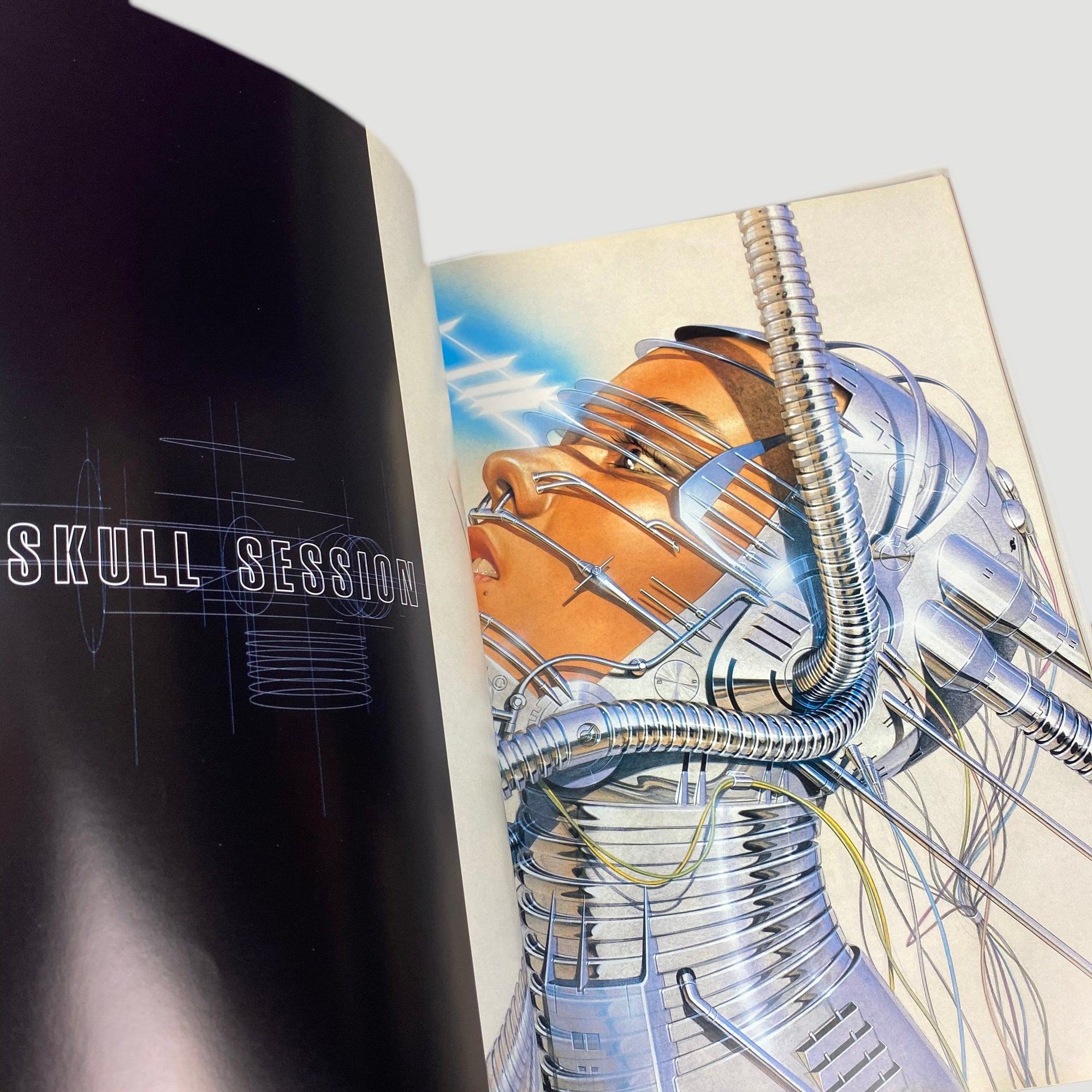 1993 Hajime Sorayama Gynoids (Japanese Edition)
