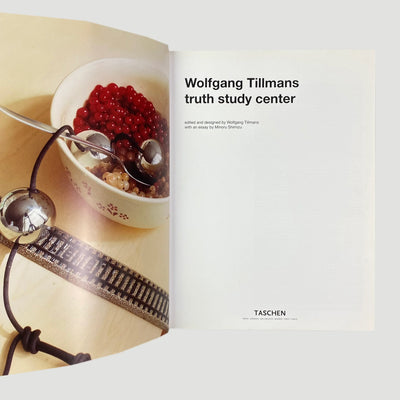 2005 Wolfgang Tillmans ‘truth study center’