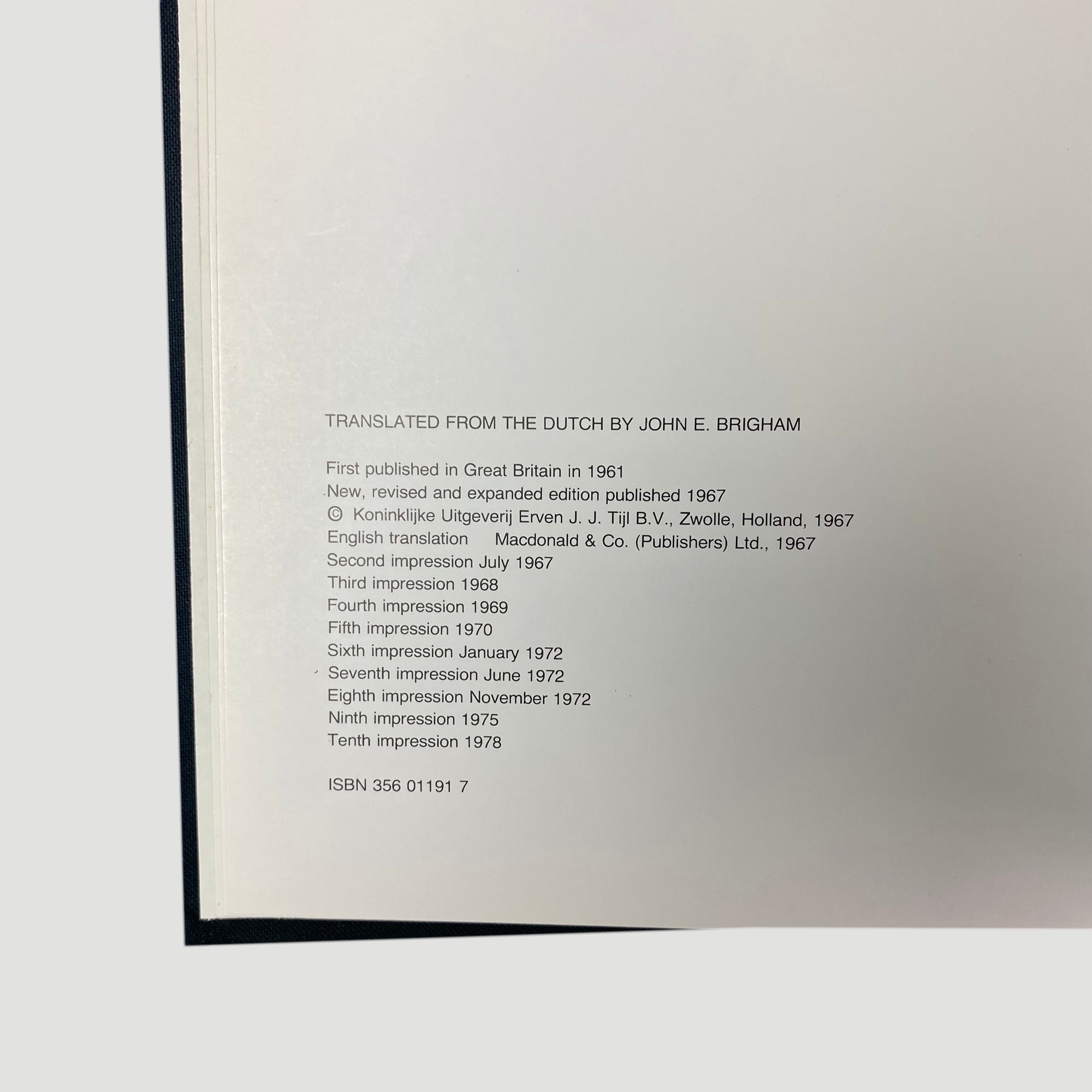 The Graphic Work of MC Escher (No Cover)