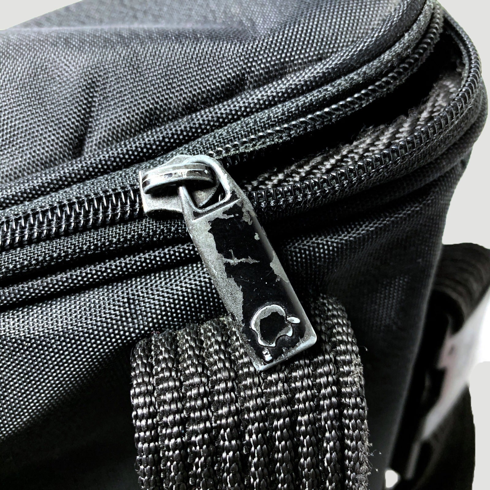 90's Apple Laptop Crossbody Bag