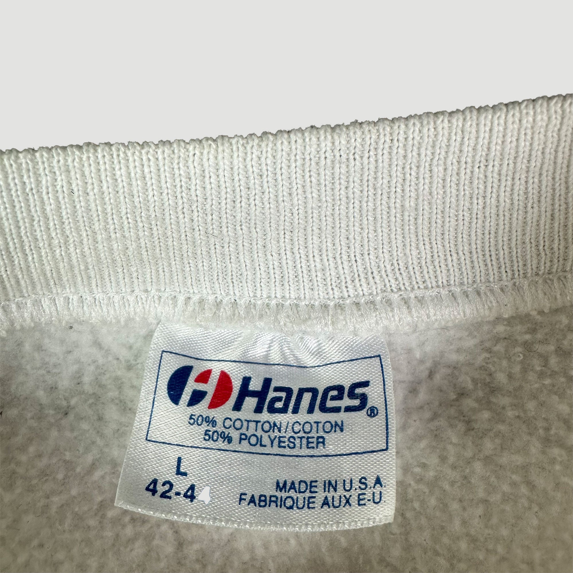 90's Apple Spell Out White Sweatshirt