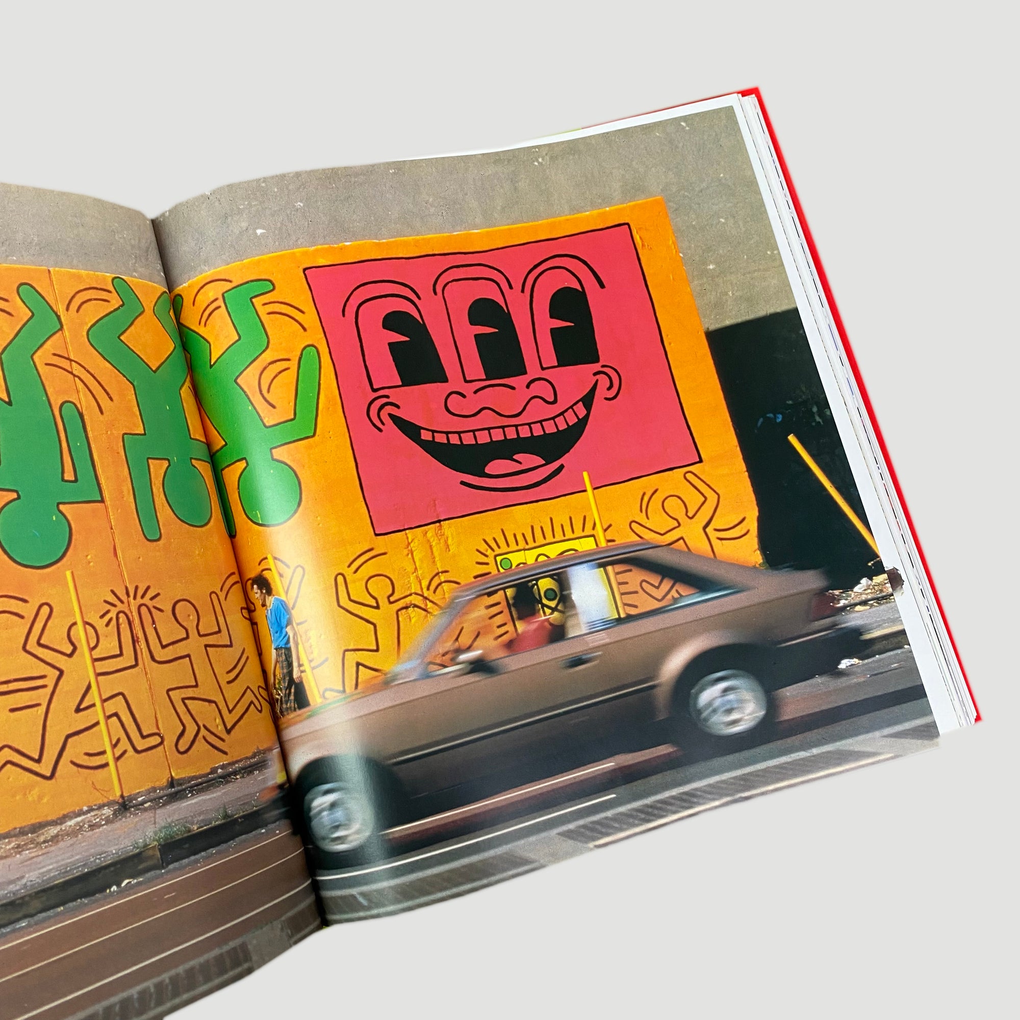 1998 Keith Haring by Elisabeth Sussman