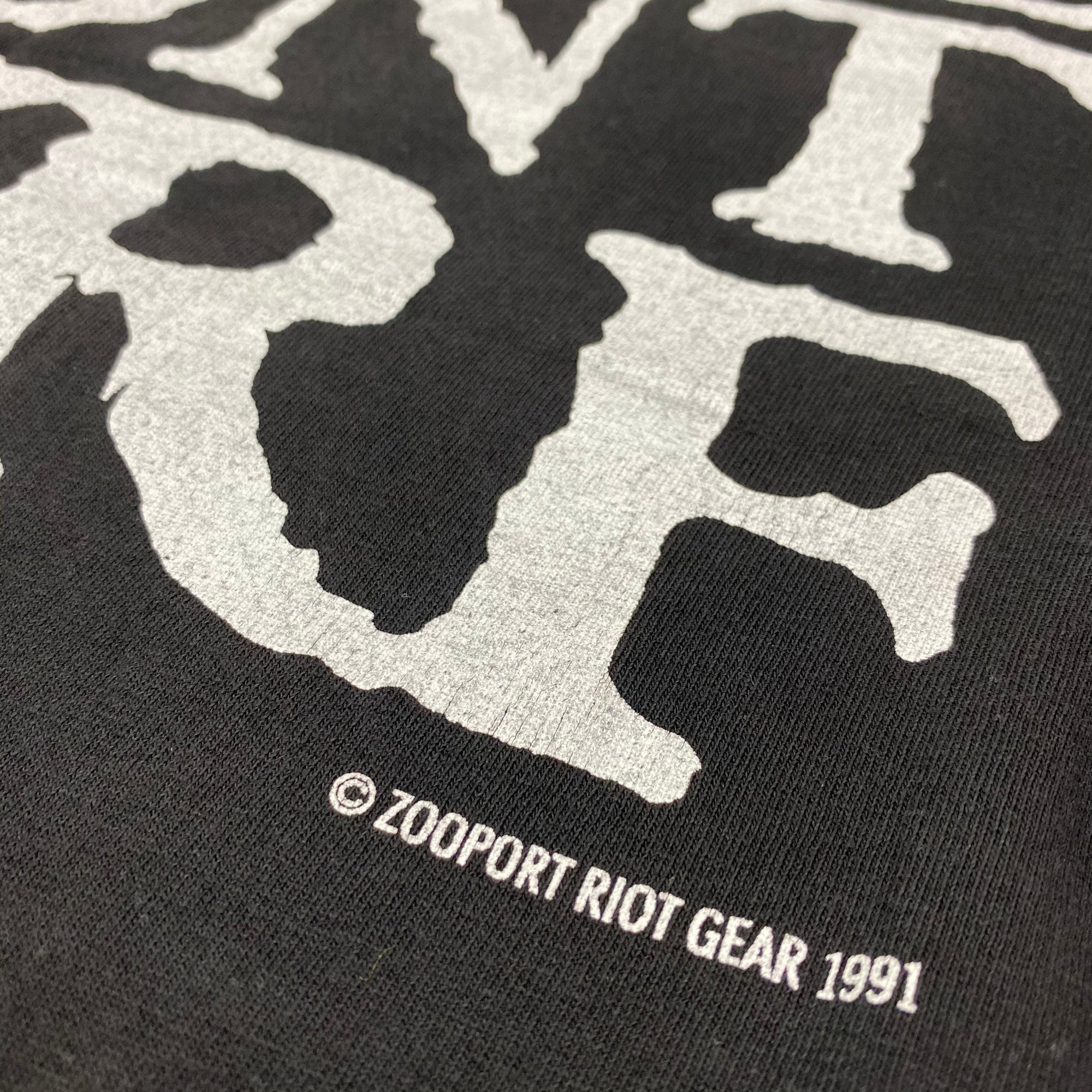 90's Zooport Riot Gear ‘Charlie Don't Surf’ T-Shirt