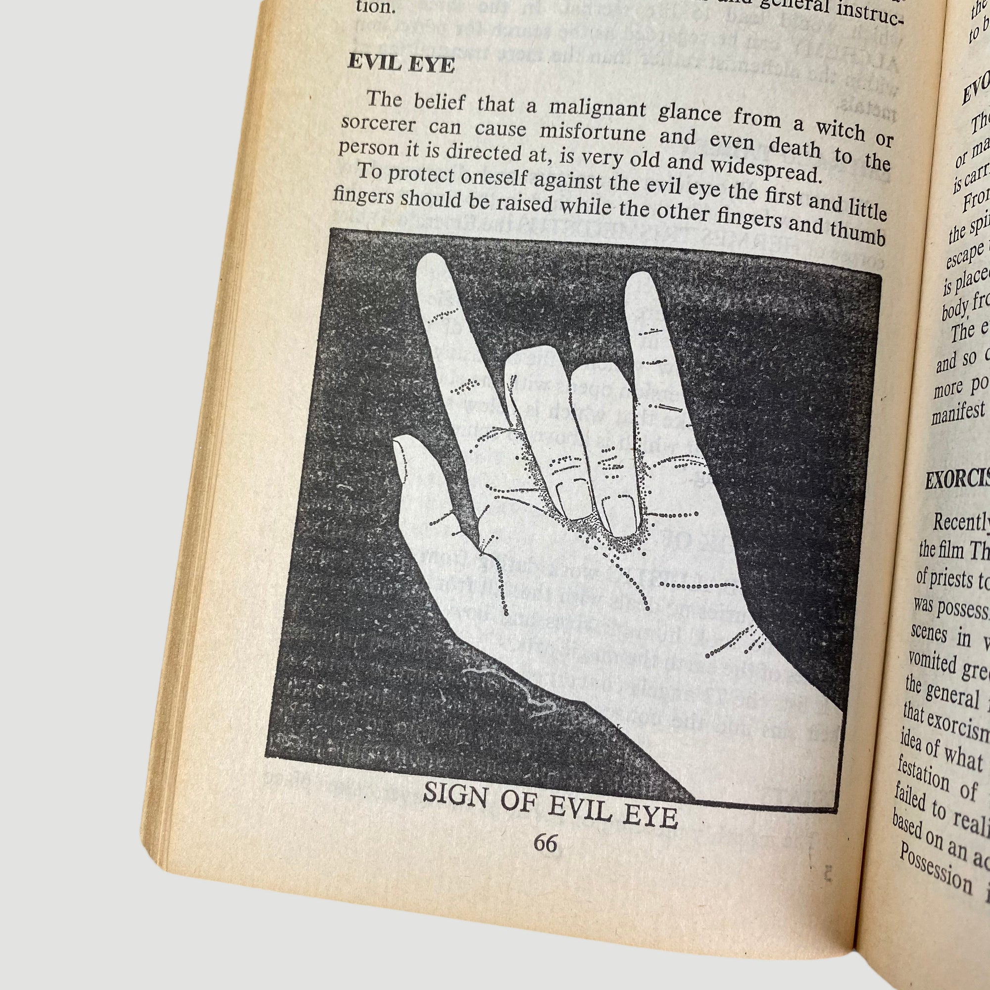 1975 Graham Weaver ‘A-Z of the Occult’