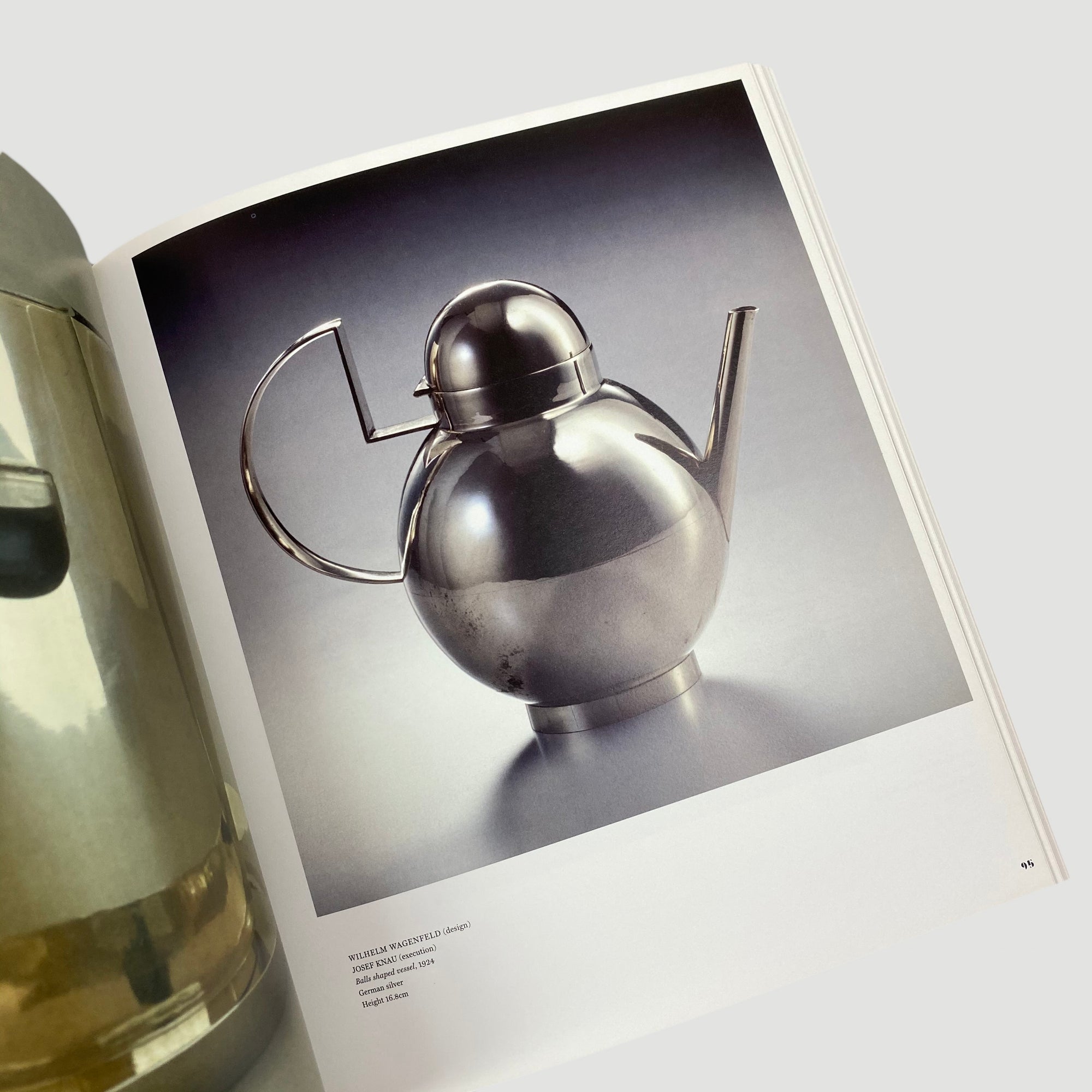 1990 Magdalena Droste 'Bauhaus 1919-1933'