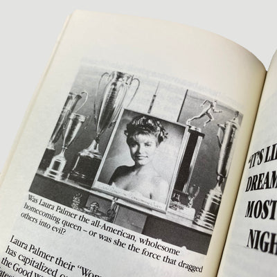 1990 Welcome to Twin Peaks : A Complete Guide