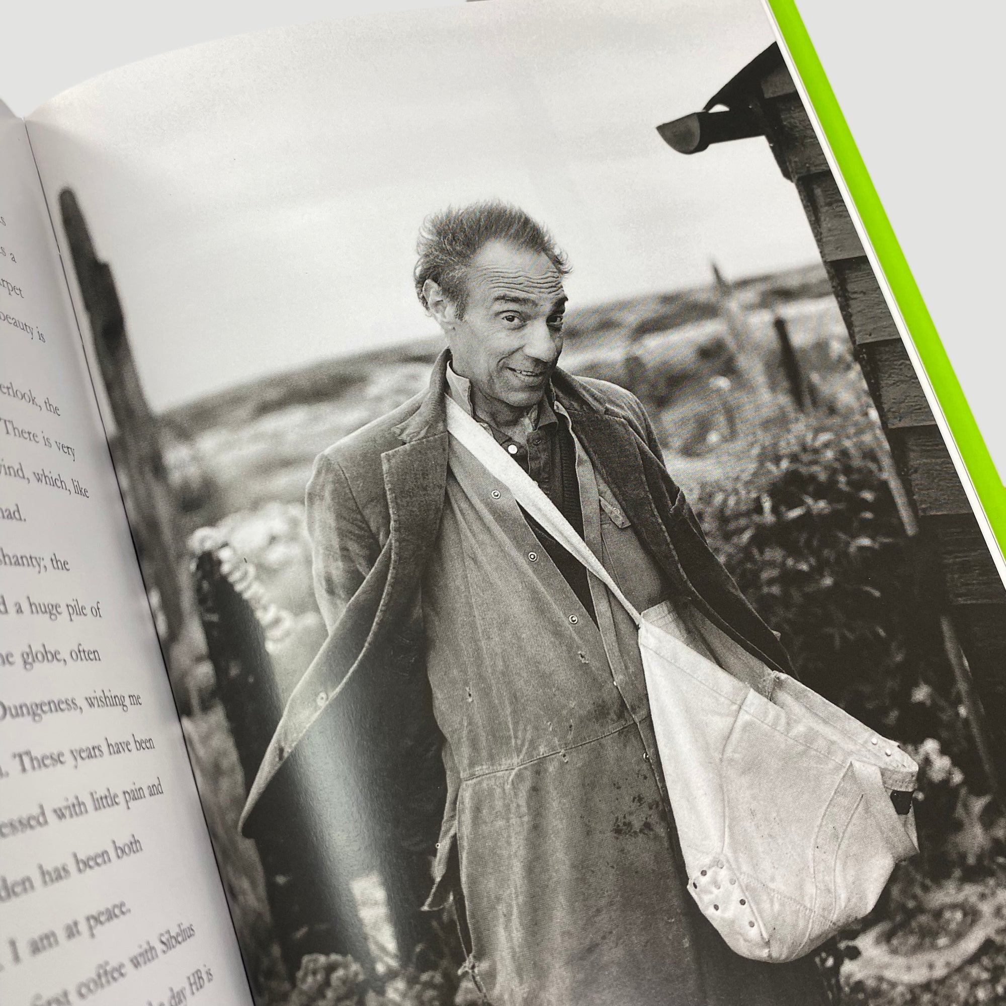 1995 Derek Jarman 'Derek Jarman's Garden'