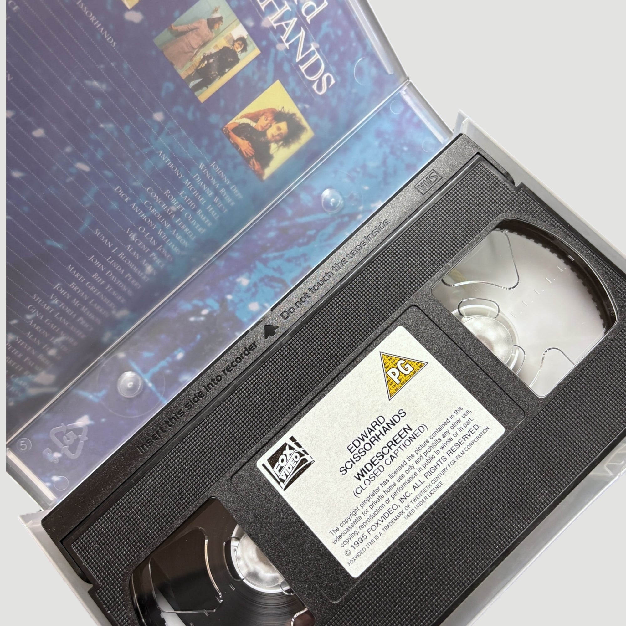 1993 Edward Scissorhands Faber UK Boxset (VHS+Book)