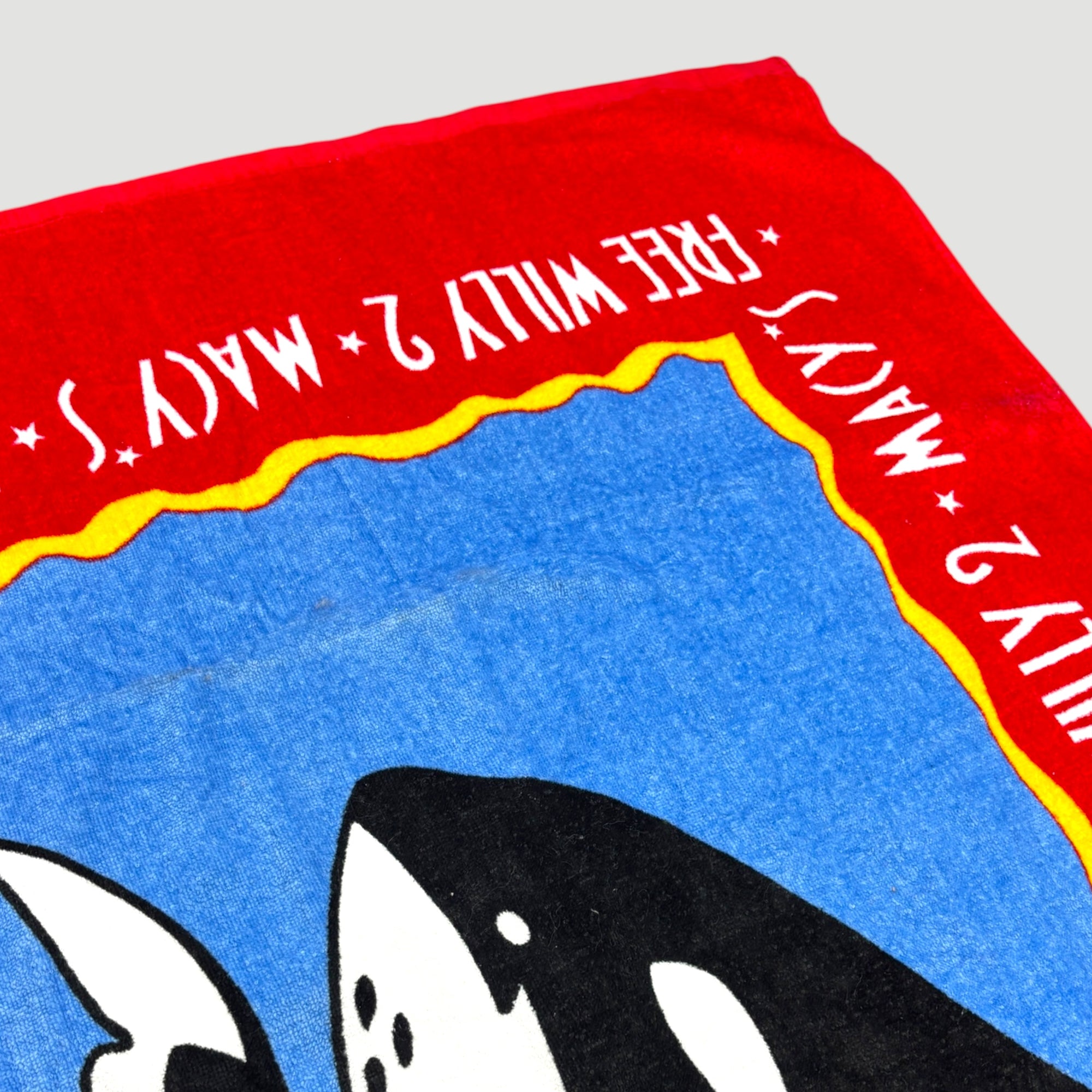 1995 Free Willy 2 Beach Towel