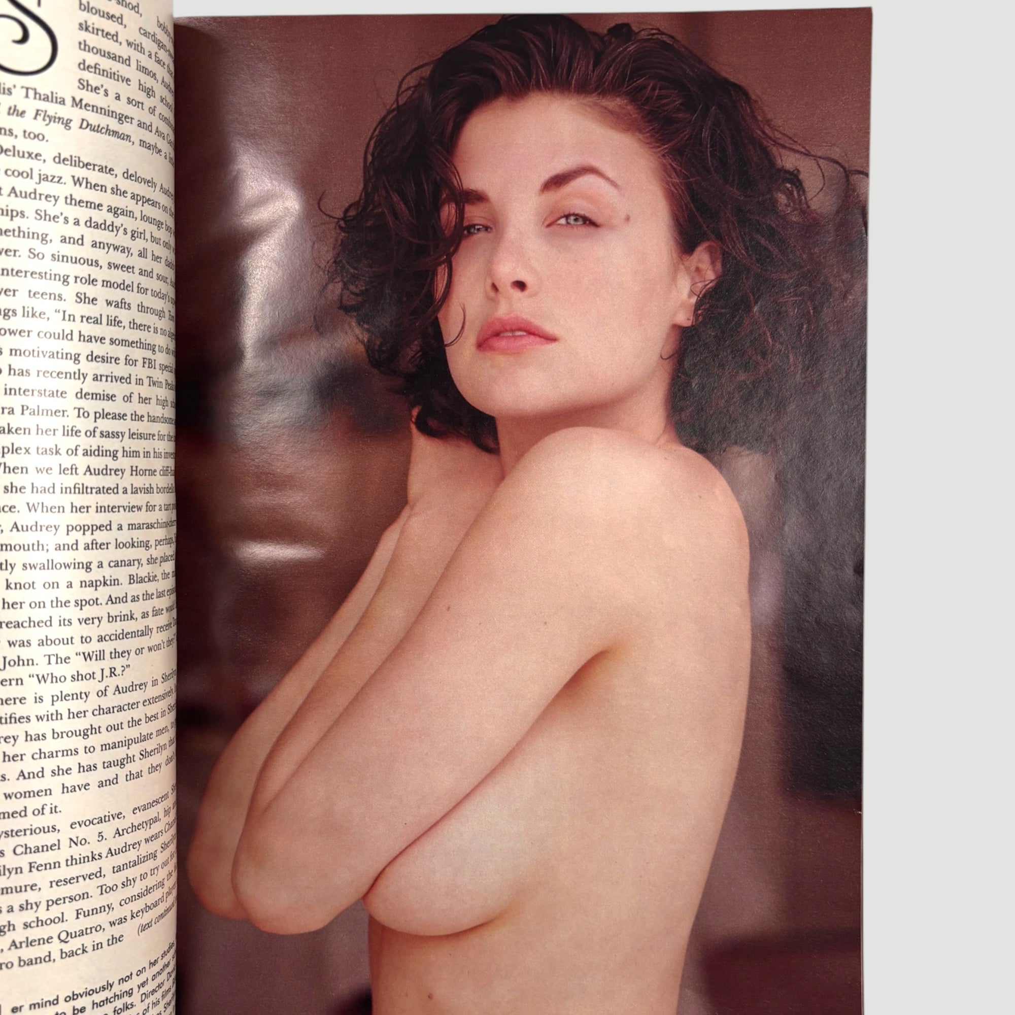 90's Playboy Sherilyn Fenn Issue (Signed)