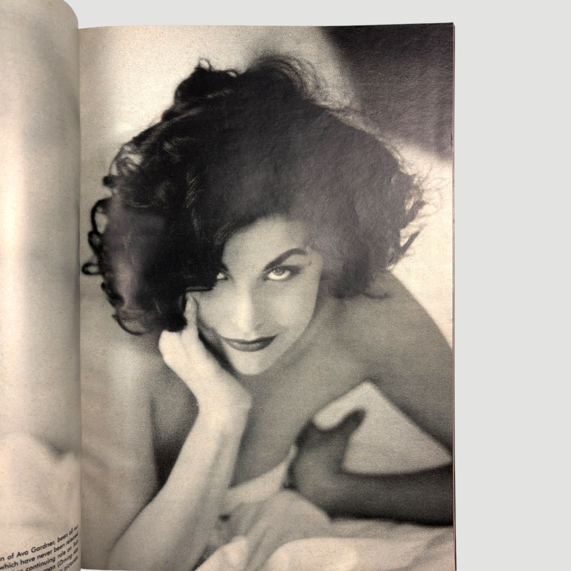90's Playboy Sherilyn Fenn Issue (Signed)