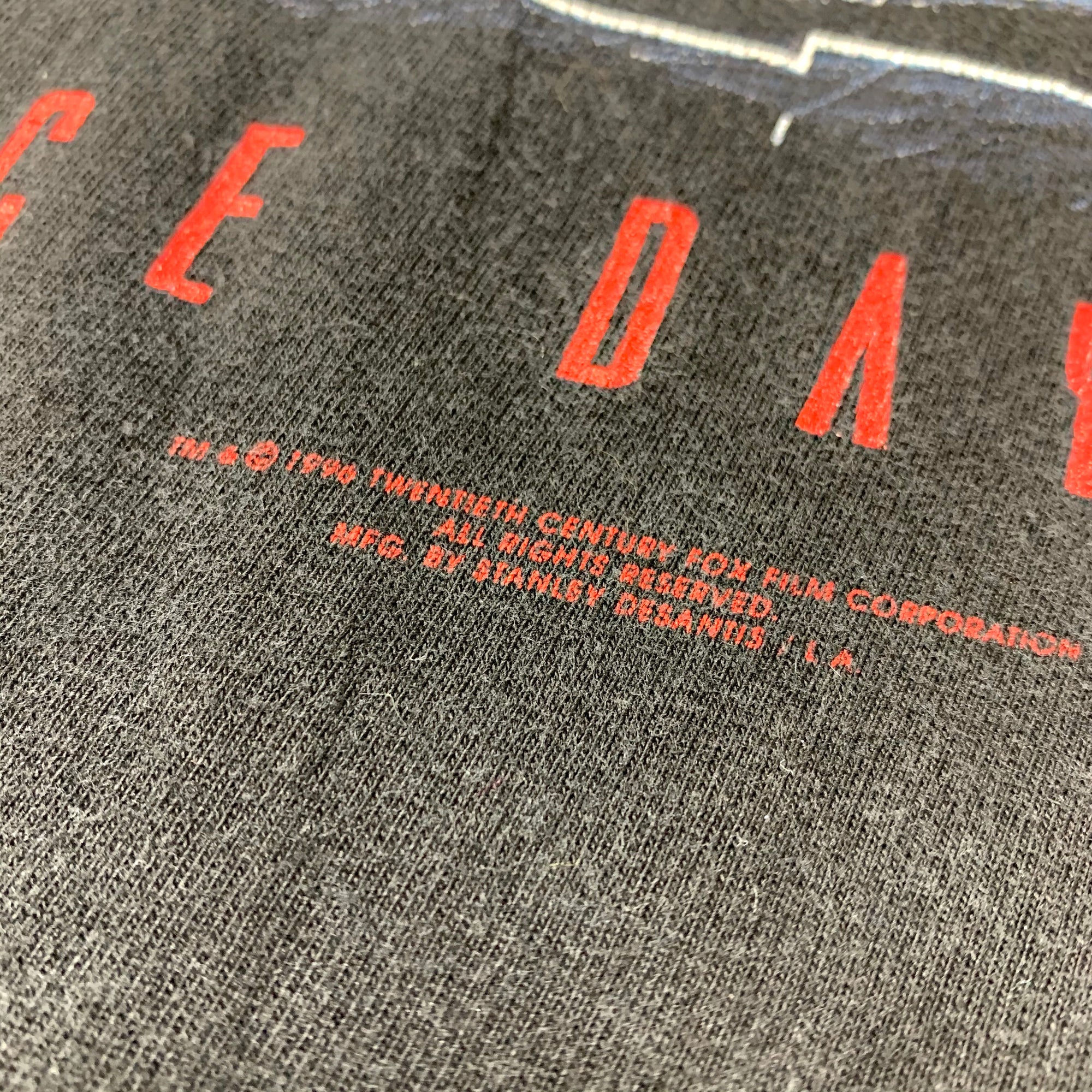 1996 Independence Day Mothership T-Shirt