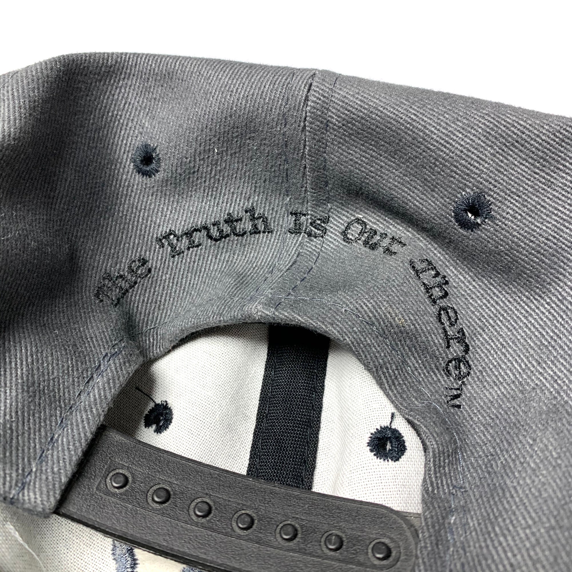 Mid 90's The X-Files Truth embroidered Snapback