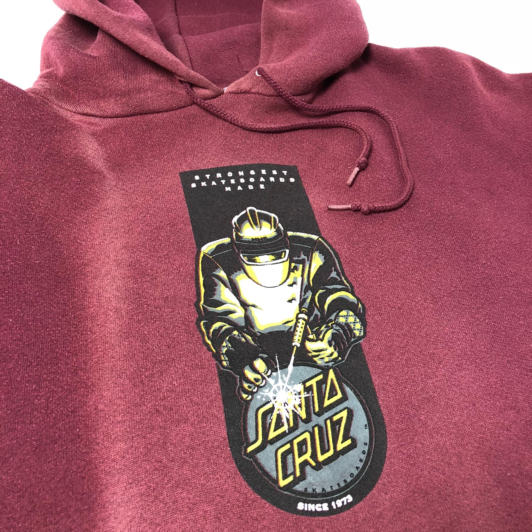 Maroon santa cruz on sale hoodie