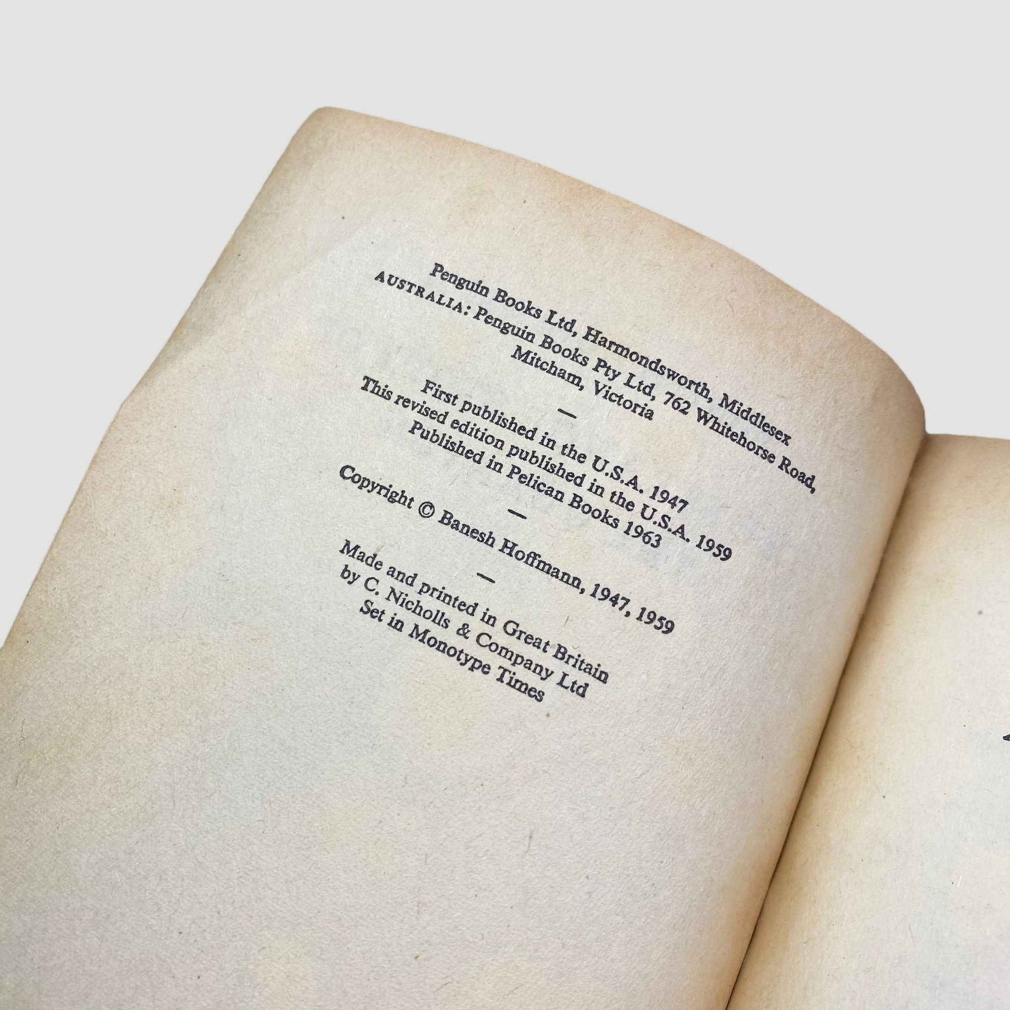 1963 Banesh Hoffmann 'The Strange Story of the Quantum'