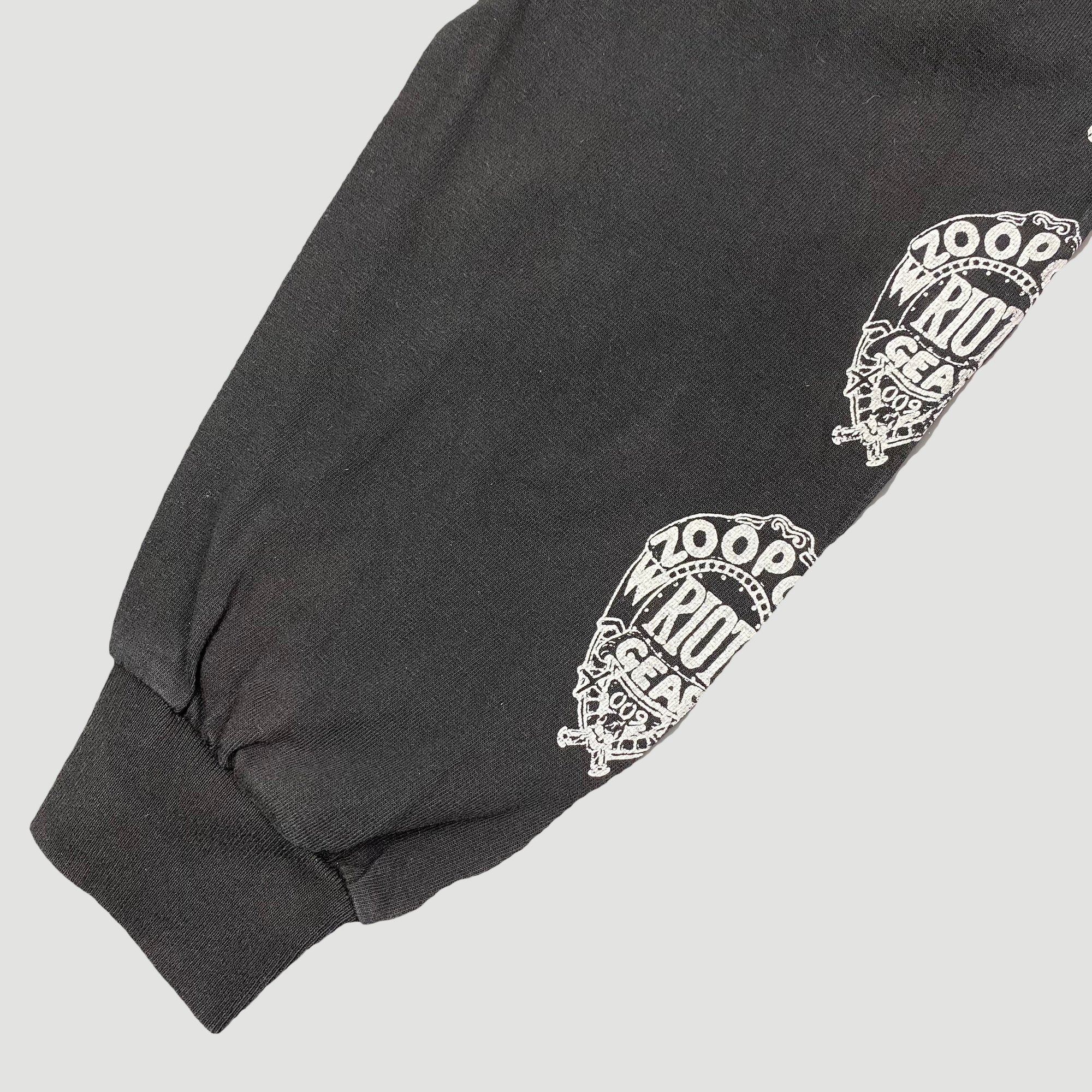 90's Zooport Riot Gear ‘Charlie Don't Surf’ T-Shirt