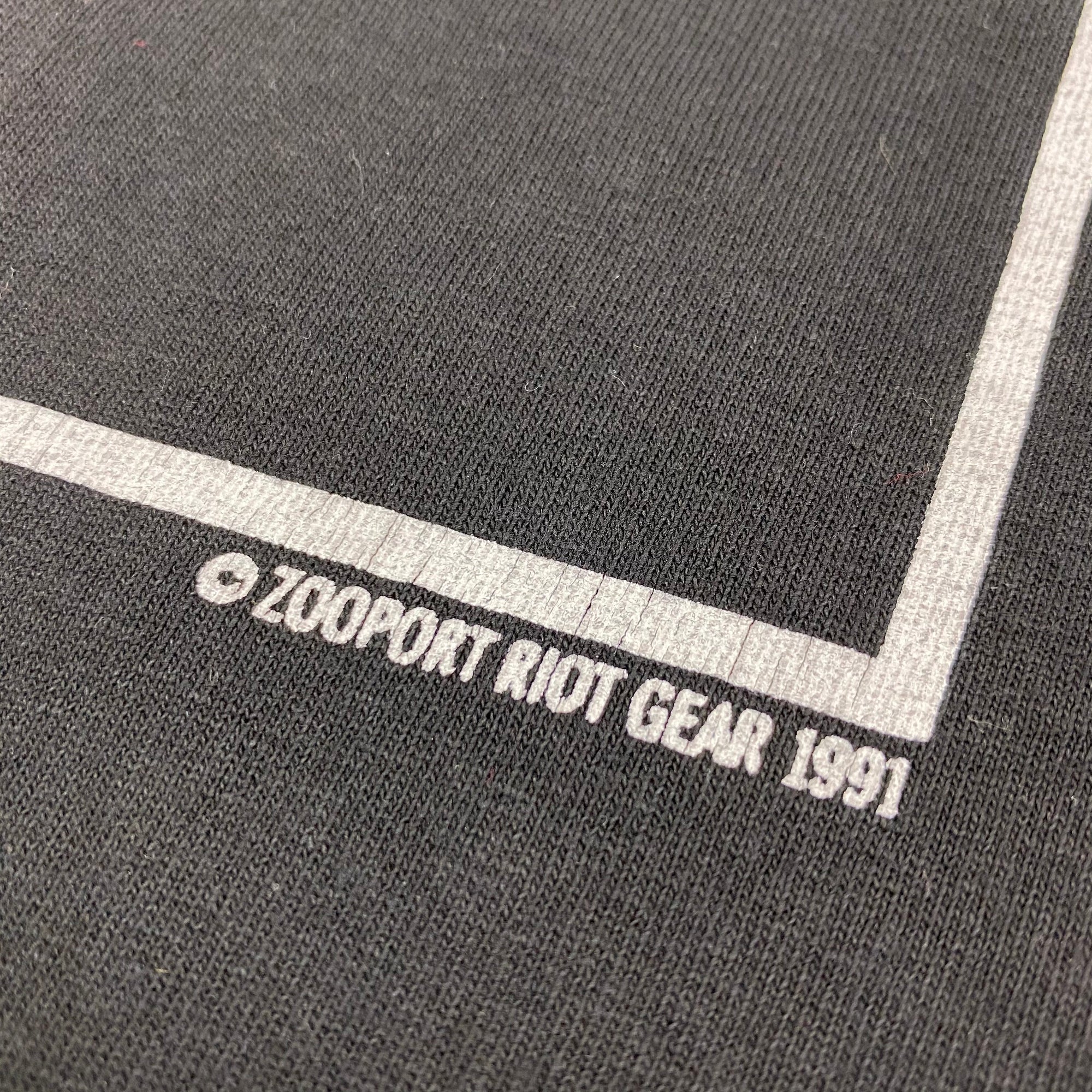 90's Zooport Riot Gear ‘Charlie Don't Surf’ T-Shirt