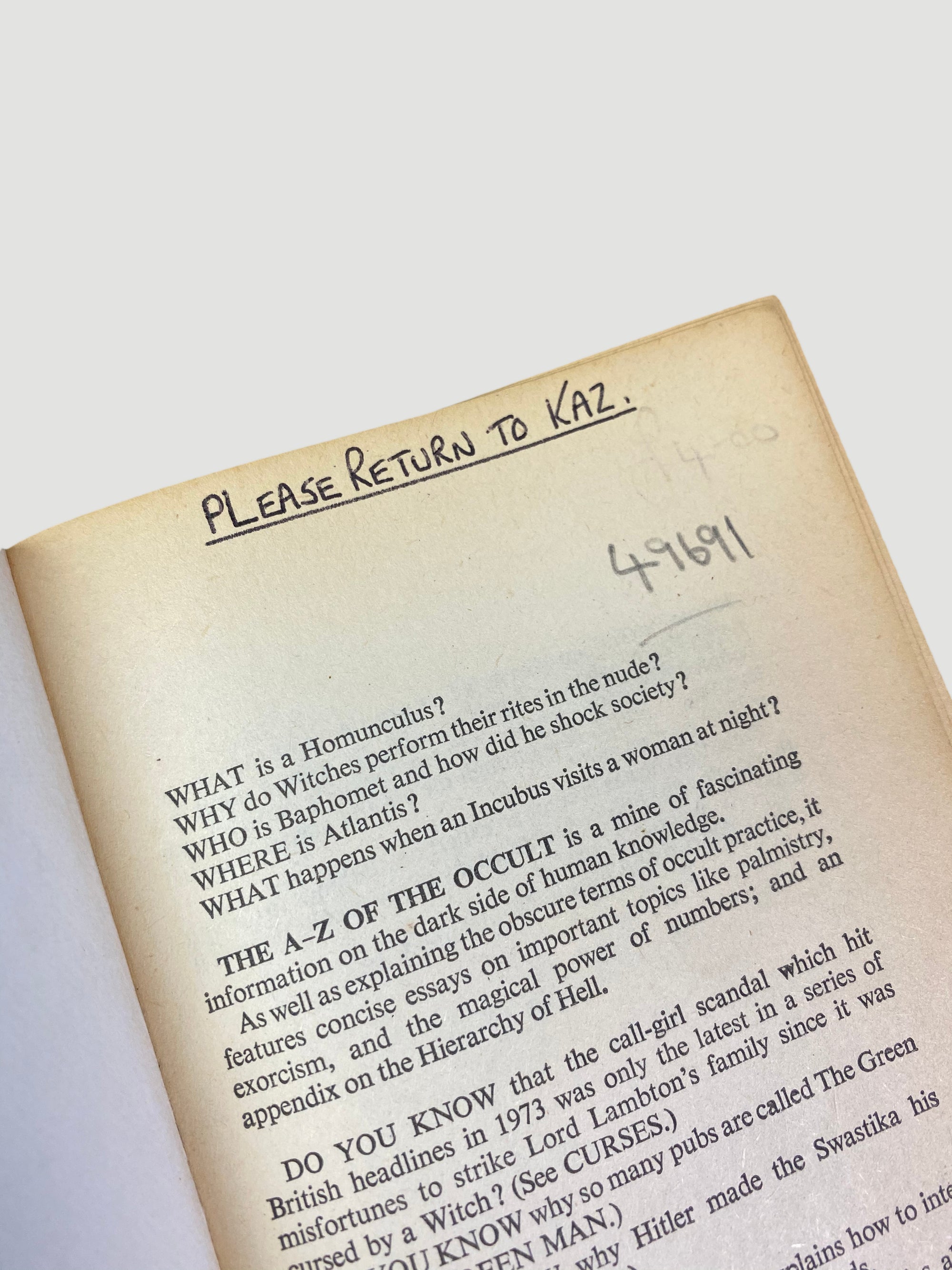 1975 Graham Weaver ‘A-Z of the Occult’